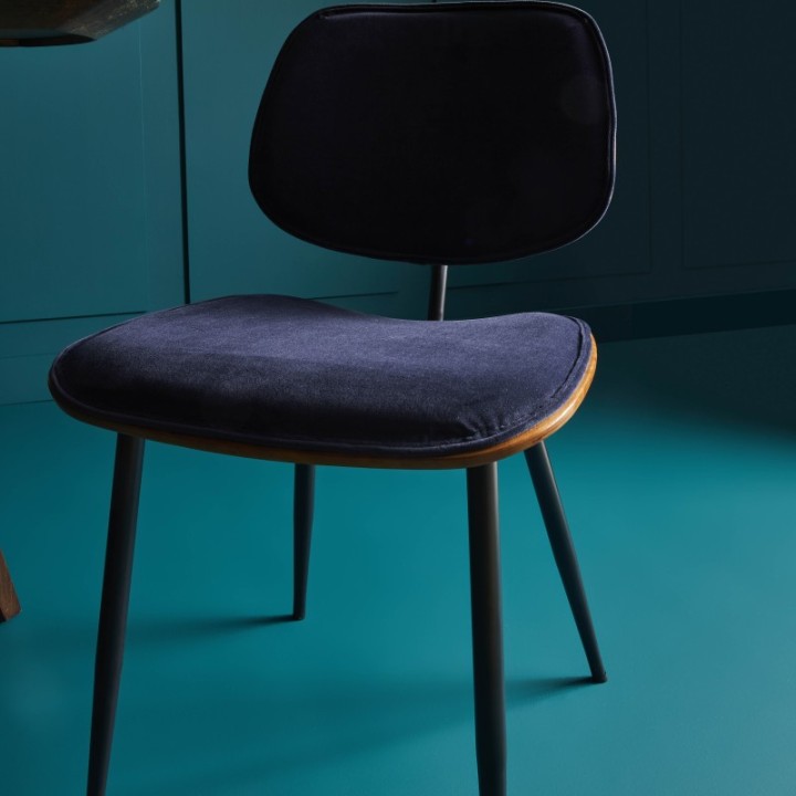 Chaise vintage Olympia en velours bleu