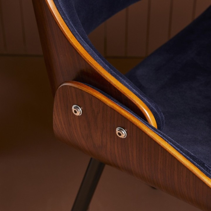 Chaise vintage Mannix en velours bleu