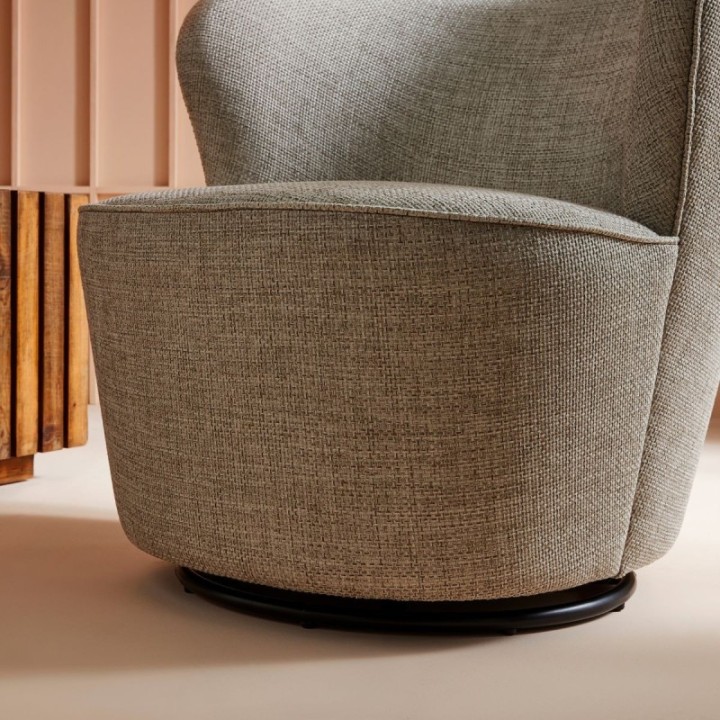 Fauteuil pivotant en tissu esprit scandinave
