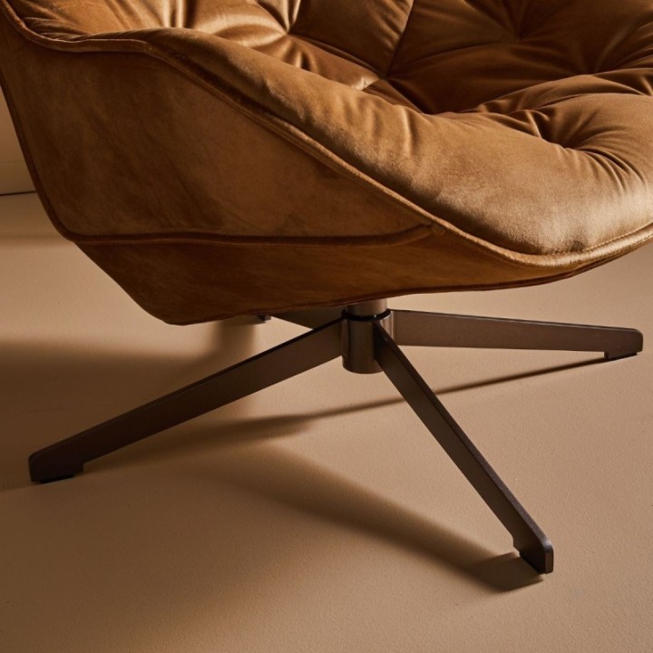 Grand fauteuil camel matelassé esprit bureau en velours