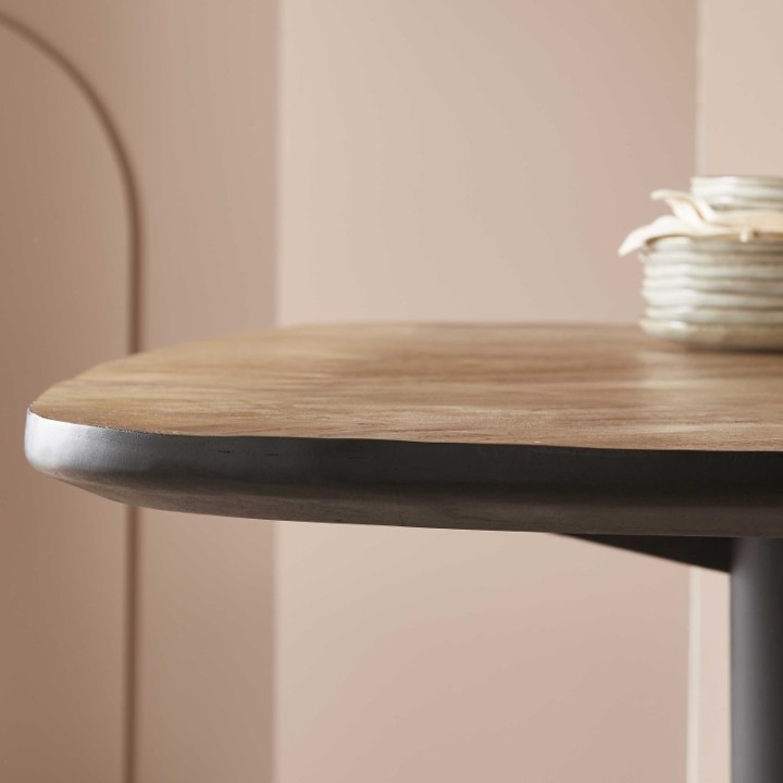 Table Bernard