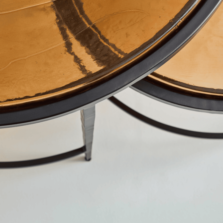 Tables basses gigognes en verre fumé et métal noir IGLOO