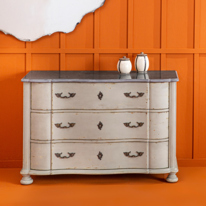 Commode en peuplier massif et pierre bleue LÉON